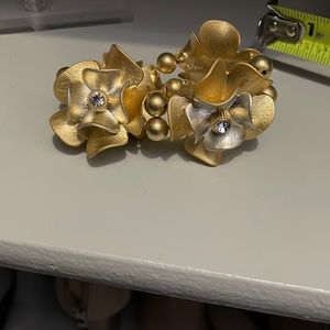 Chunky flower bracelet
